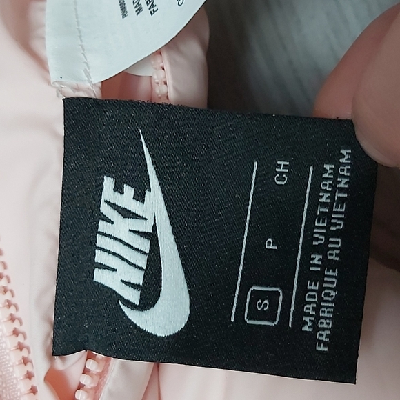 Nike reversable puffer vest - Picture 3 of 4